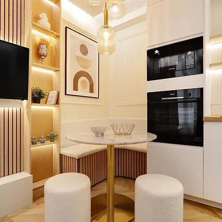 Majesti Upper Marais Apartments- Rue Du Faubourg Saint-martin * Париж