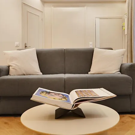 Апартаменты Majesti Upper Marais Apartments- Rue Du Faubourg Saint-martin Париж