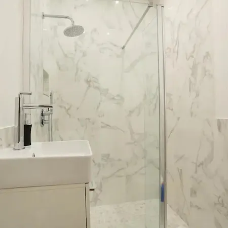 Апартаменты Majesti Upper Marais Apartments- Rue Du Faubourg Saint-martin *