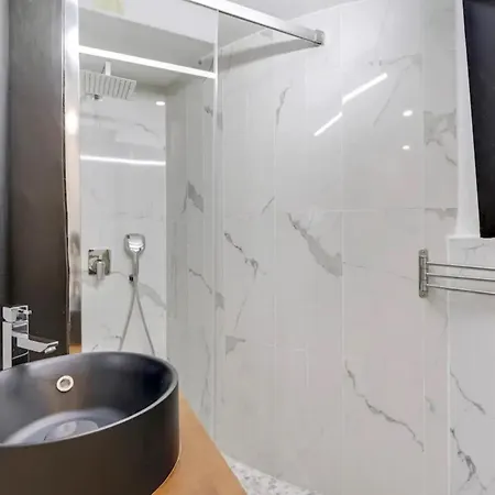 Majesti Upper Marais Apartments- Rue Du Faubourg Saint-martin Paris