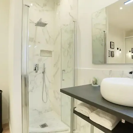 Majesti Upper Marais Apartments- Rue Du Faubourg Saint-martin